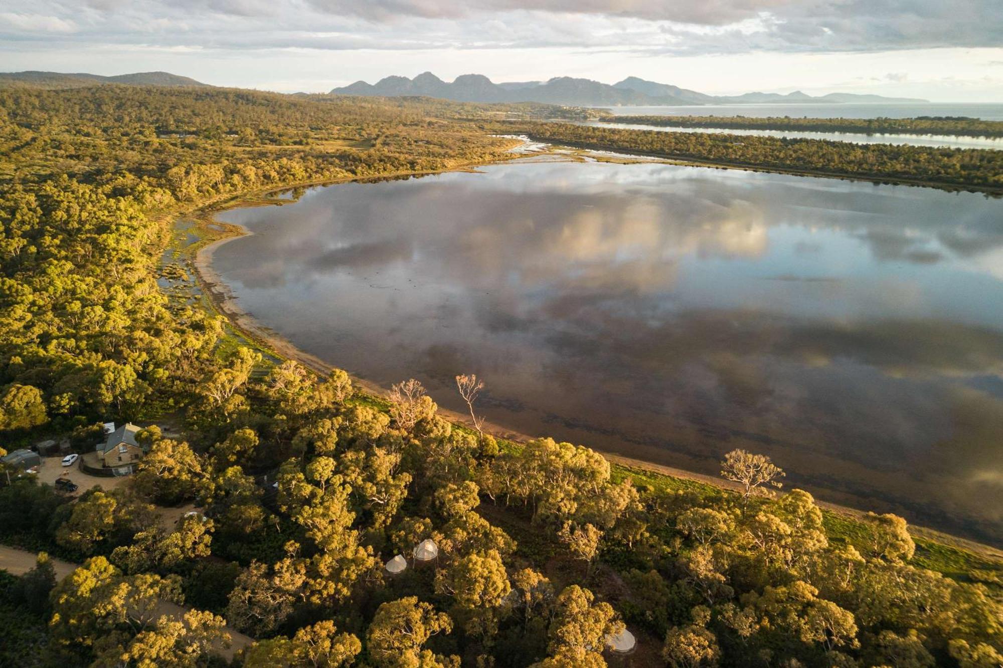 Hotel Numie - Freycinet Peninsula - Glamping - Heated - Waterfront Coles Bay Exterior foto
